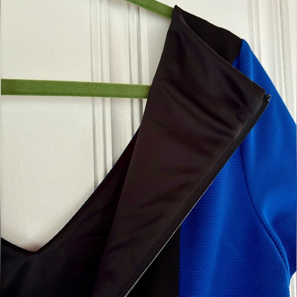 NWT Jones New York dress v-neck knee length short sleeve blue 💙 & black 🖤 - Picture 11 of 15